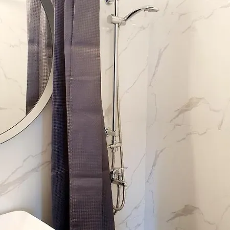 Seaside Luxury By Sarigianni