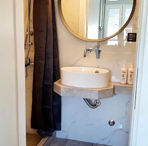 Seaside Luxury By Sarigianni