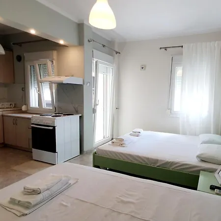 Apartment Seaside Luxury By Sarigianni