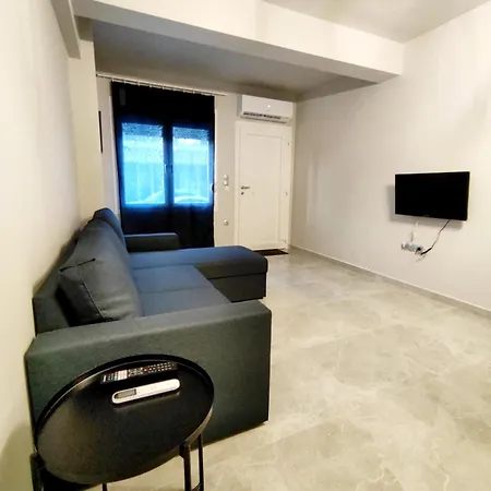 Apartment Seaside Luxury By Sarigianni
