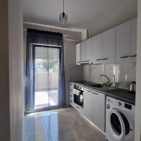 Apartment Seaside Luxury By Sarigianni