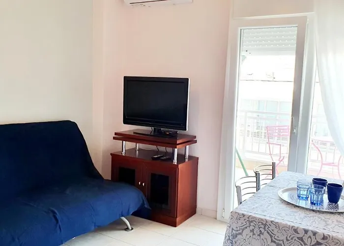 Seaside Luxury By Sarigianni